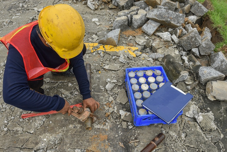 IMT field technician on site